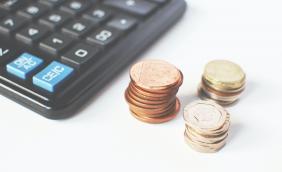 numbers-money-calculating-calculation-3305.jpg